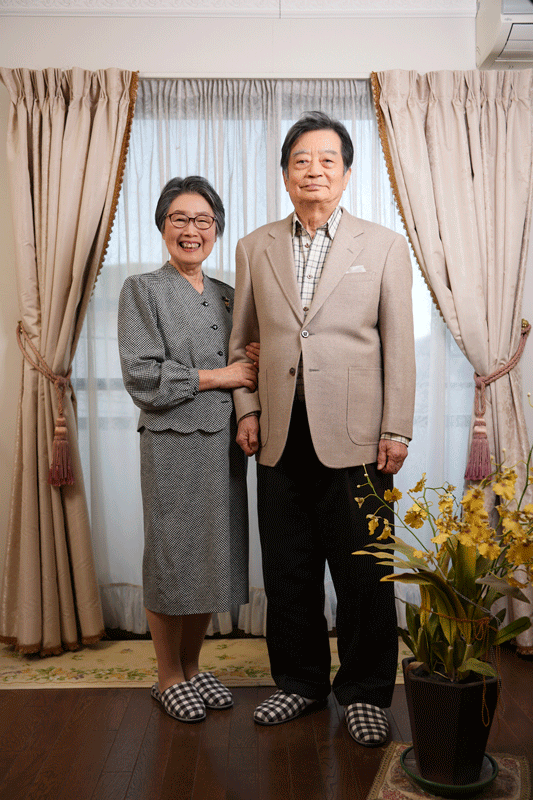 シニア夫婦お出かけ写真　ポートレイト